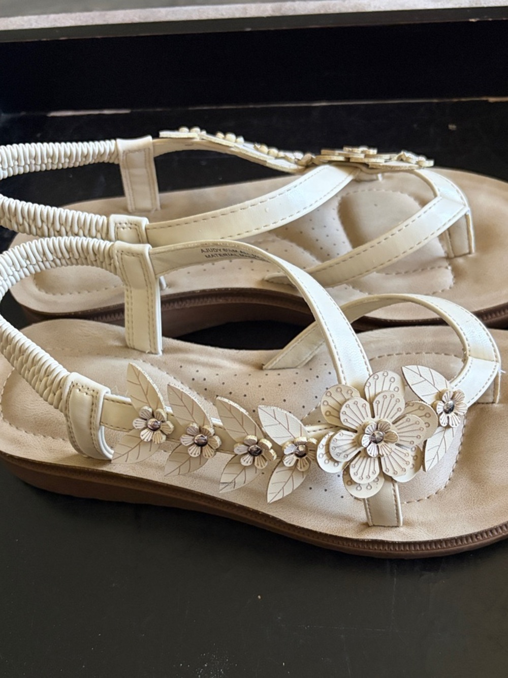 Andiamo Comfort Floral Sandals - Picture 3 of 7